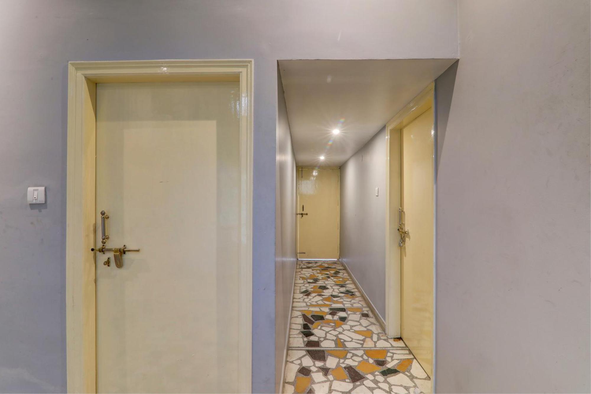 Hotel O Flagship Adbhut Moment Hotel Benares Buitenkant foto