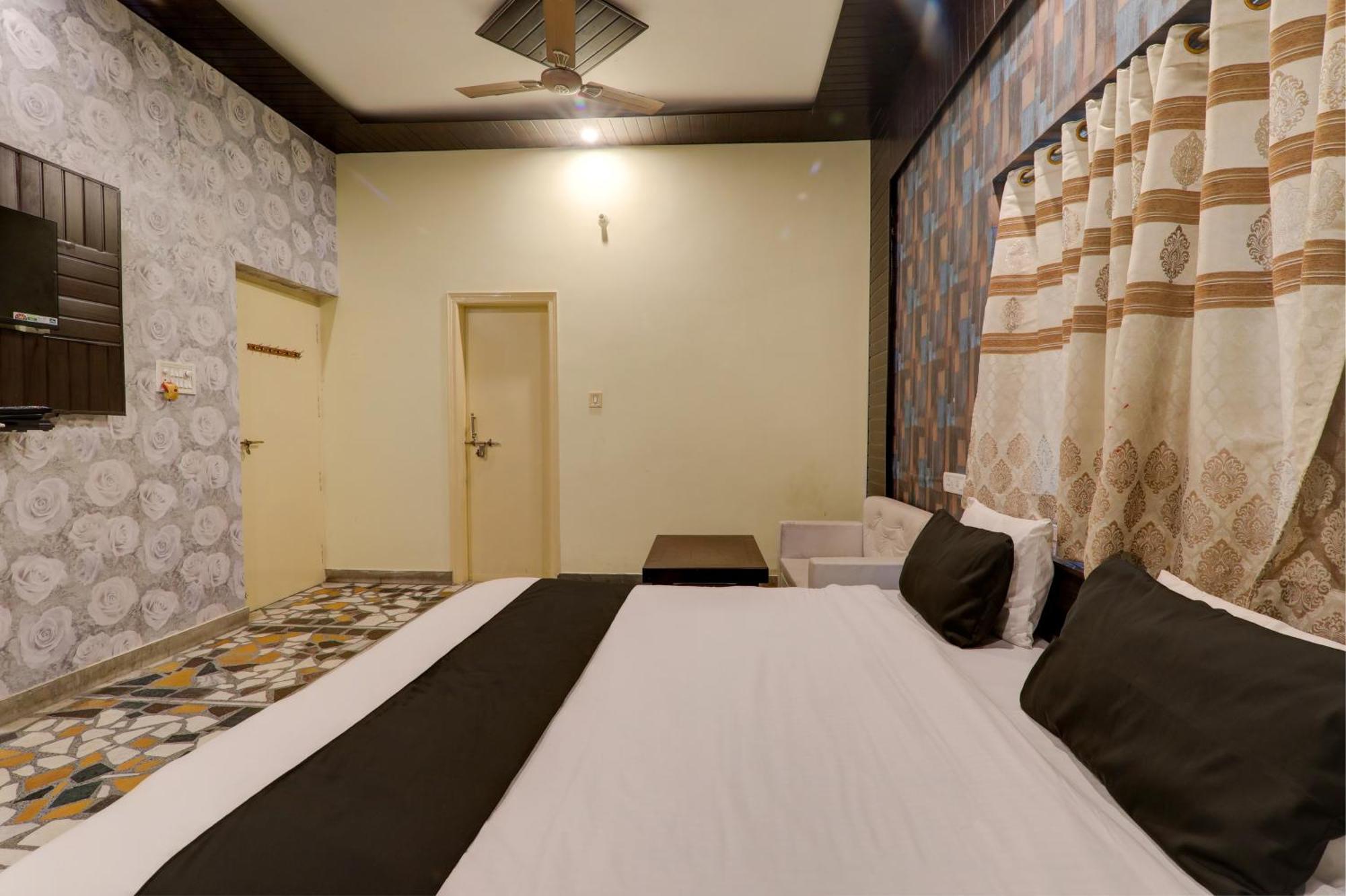 Hotel O Flagship Adbhut Moment Hotel Benares Buitenkant foto